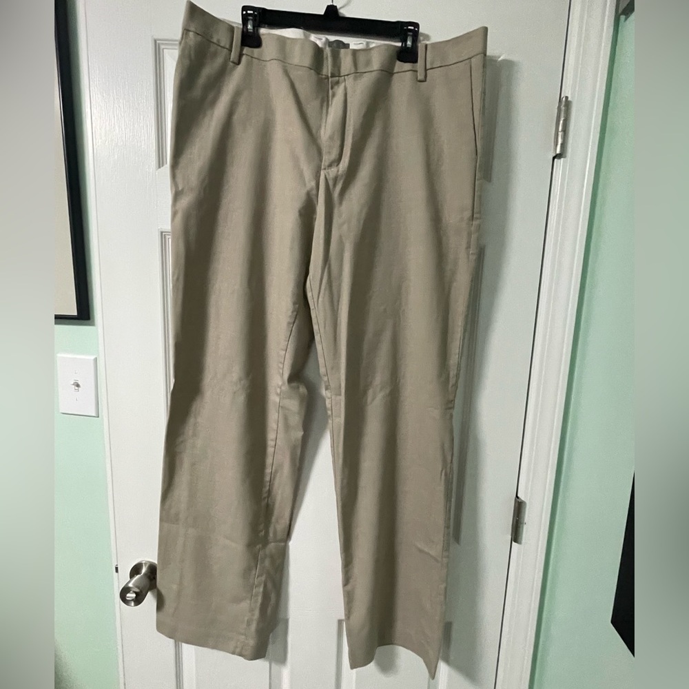 Men’s Adidas Adipure size 40 khaki pants